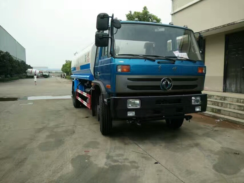 東風老款15噸灑水車圖片 東風老款15噸灑水車圖片