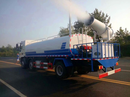 東風柳氣前四后四灑水噴霧車 東風柳氣前四后四灑水噴霧車