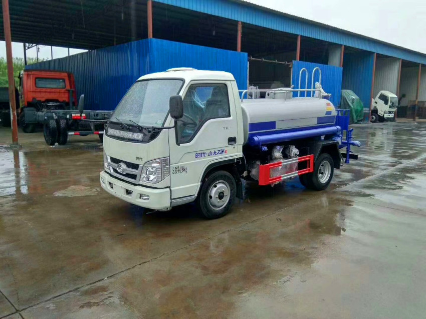 �����О�ˮ܇�N���������О�ˮ܇�S��ֱ�N���������F