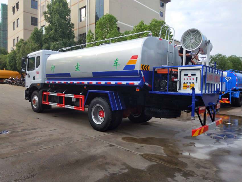 50-60米霧炮東風11-12噸抑塵車 50-60米霧炮東風11-12噸抑塵車