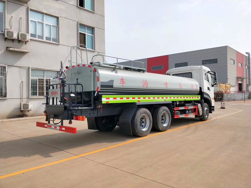 五、國六東風天龍后雙橋20噸灑水車管路系統: 由管道、四位三通球閥、直通球閥、過濾網、出水口(前沖后灑、側噴;高位側花灑;后工作平臺,帶綠化灑水高炮)組成。 五、國六東風天龍后雙橋20噸灑水車管路系統: 由管道、四位三通球閥、直通球閥、過濾網、出水口(前沖后灑、側噴;高位側花灑;后工作平臺,帶綠化灑水高炮)組成。