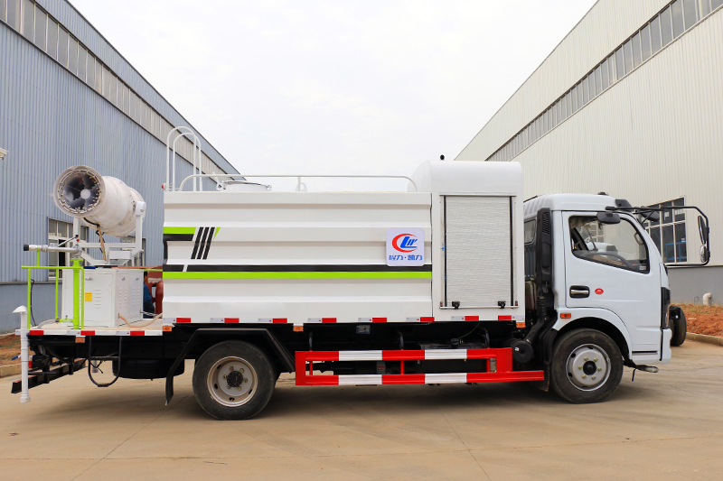 消毒灑水車(chē) 消毒灑水車(chē)