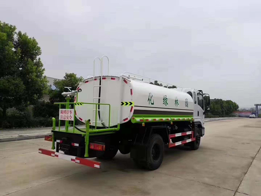 灑水車一臺(tái) 灑水車一臺(tái)