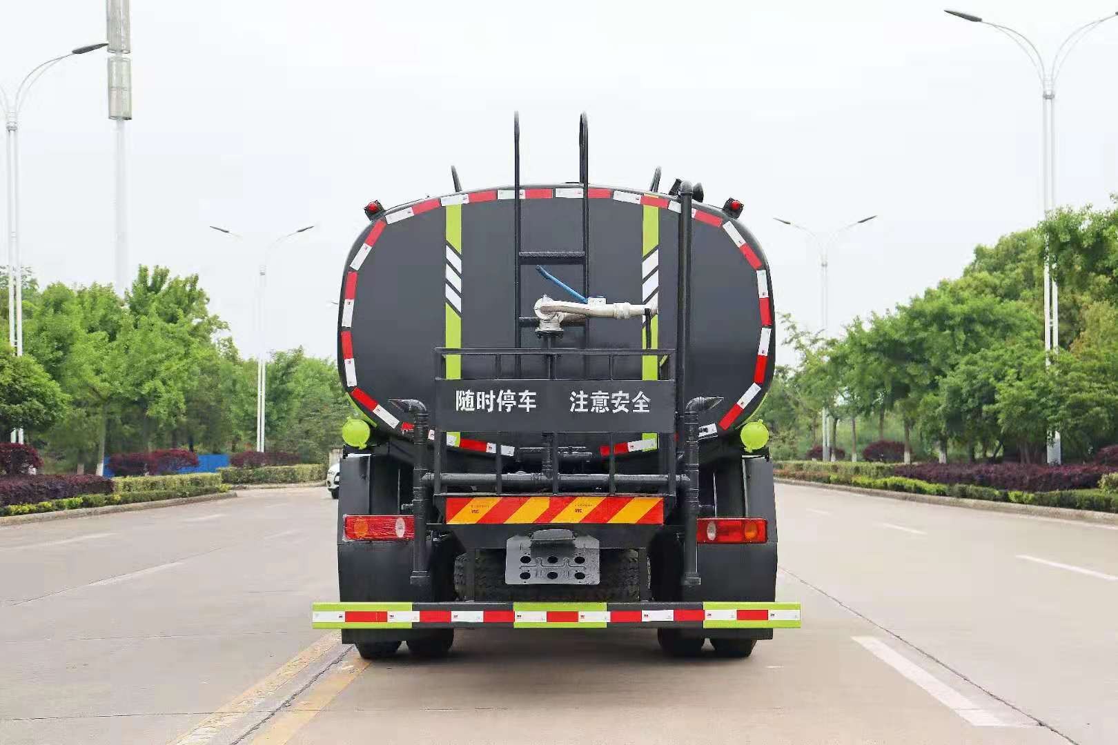 東風華神12噸灑水車